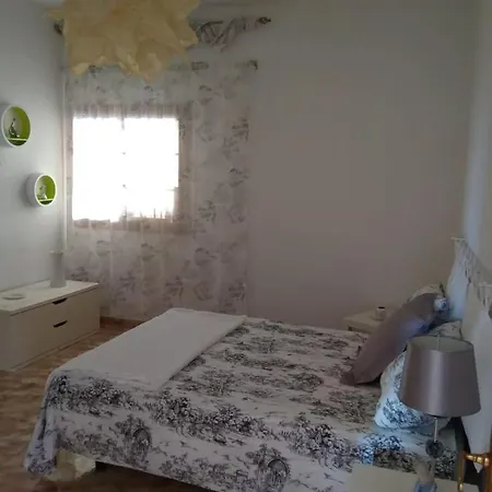 Casa Madera Con Piscina Y Vistas Al Mar بيت للعطل *