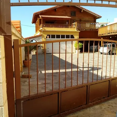 Holiday home Casa Madera Con Piscina Y Vistas Al Mar Igueste de Candelaria